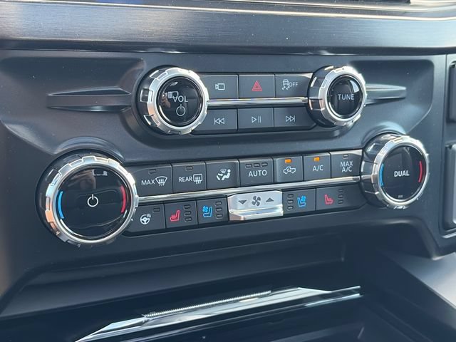 New 2026 Ford F350 Lariat w/ Black Appearance Package AWD/4WD image 22
