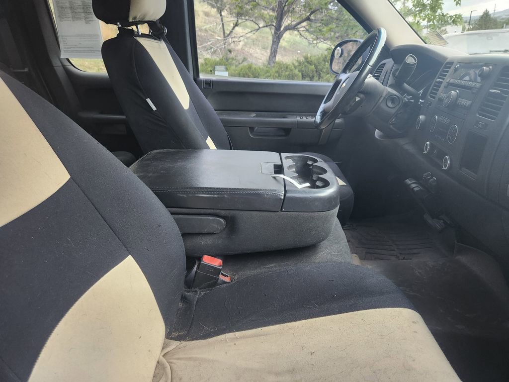 Used 2011 Chevrolet Silverado 1500 LT w/ All-Star Edition AWD/4WD image 7