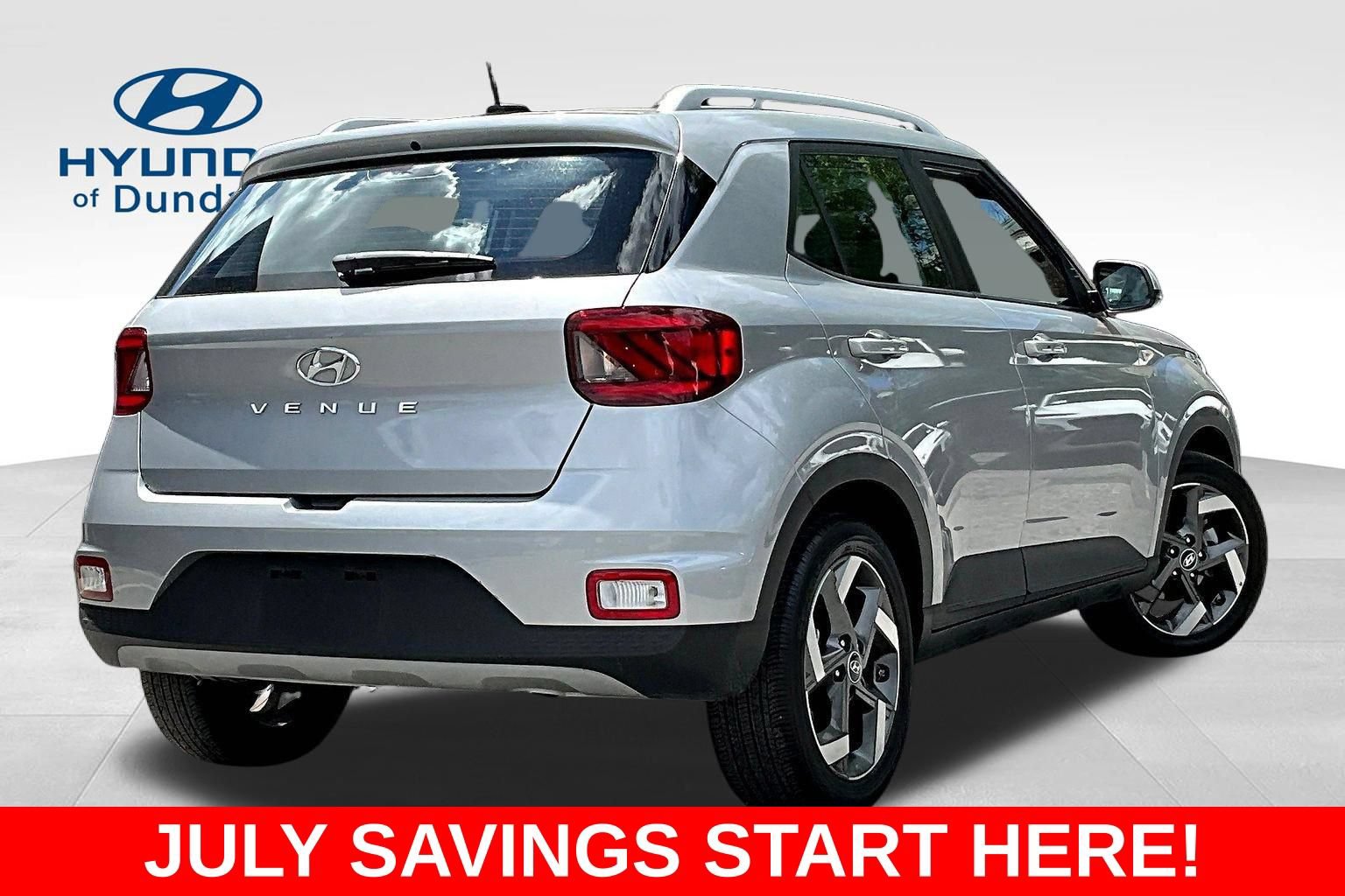 Used 2025 Hyundai Venue SEL FWD image 8