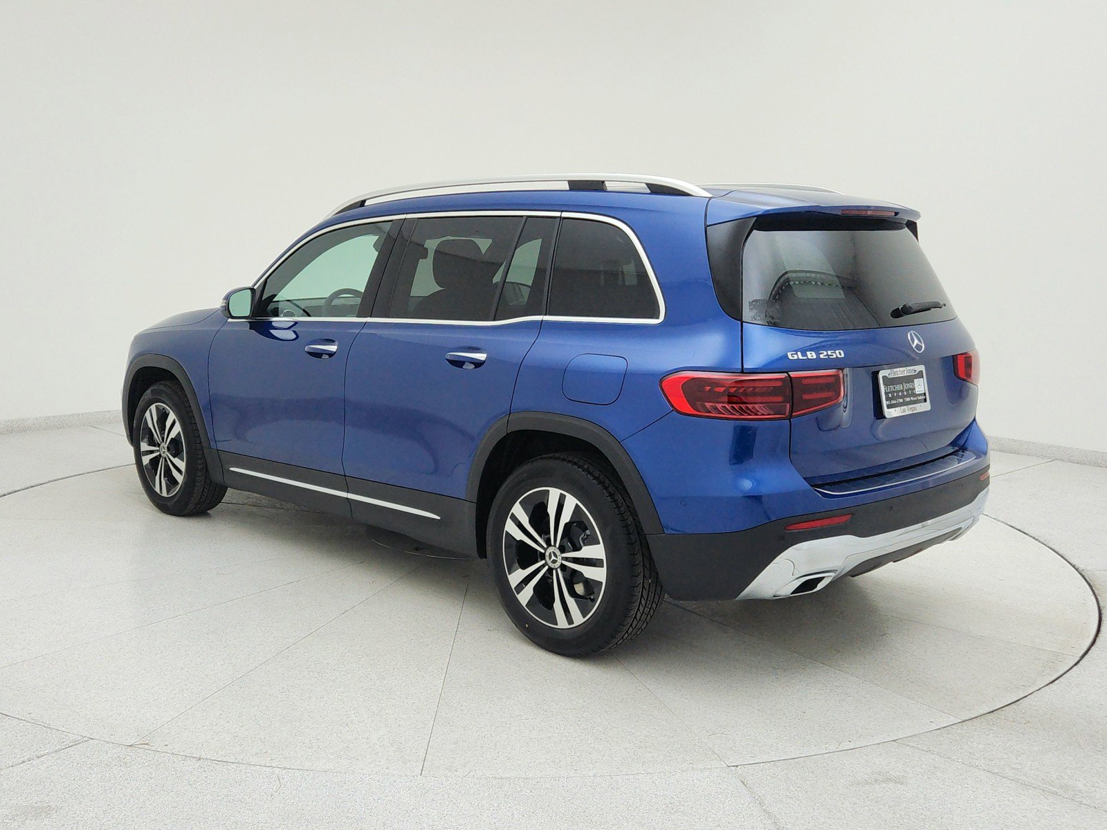 New 2025 Mercedes-Benz GLB 250 image 9