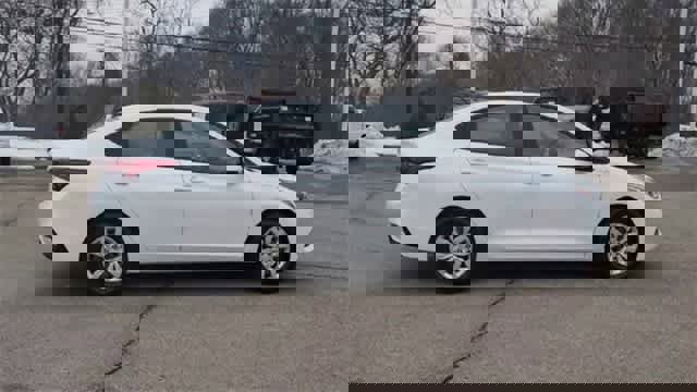 Used 2019 Hyundai Accent SE image 9