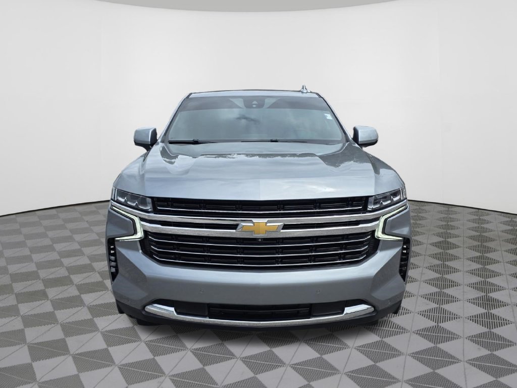 Used 2023 Chevrolet Tahoe LT w/ Luxury Package AWD/4WD image 3