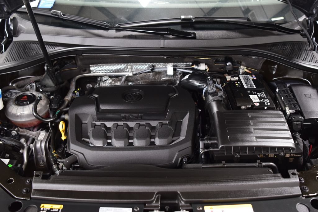 Used 2023 Volkswagen Tiguan SE R-Line AWD/4WD image 27