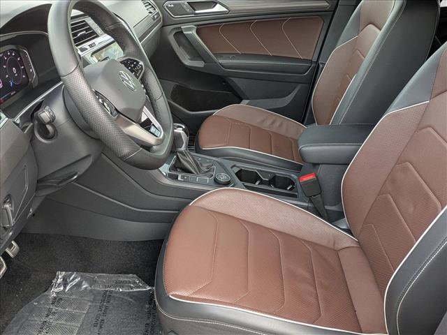Used 2024 Volkswagen Tiguan SEL R-Line AWD/4WD image 17