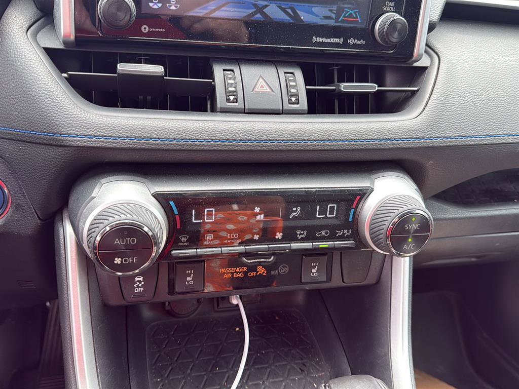 Used 2019 Toyota RAV4 XSE w/ Carpet Mat Package AWD/4WD image 7