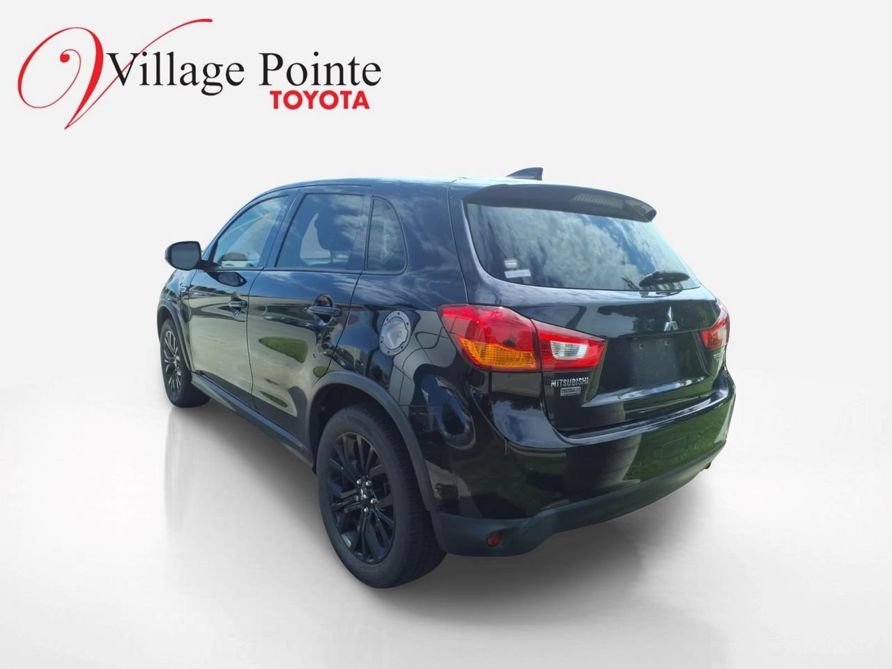 Used 2017 Mitsubishi Outlander Sport LE AWD/4WD image 2