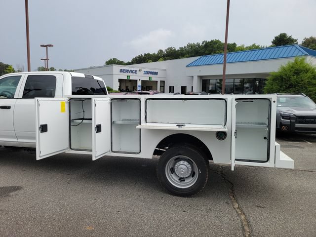 New 2026 RAM 5500 Tradesman w/ Chrome Appearance Group AWD/4WD image 12