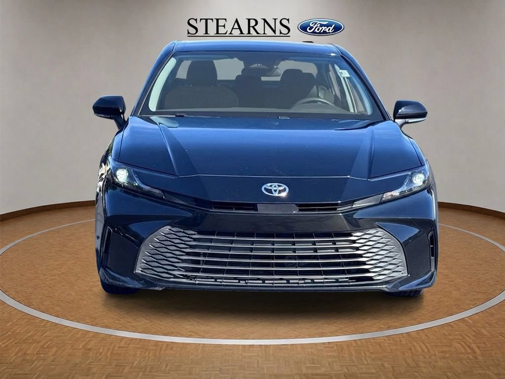 Used 2025 Toyota Camry LE FWD image 4