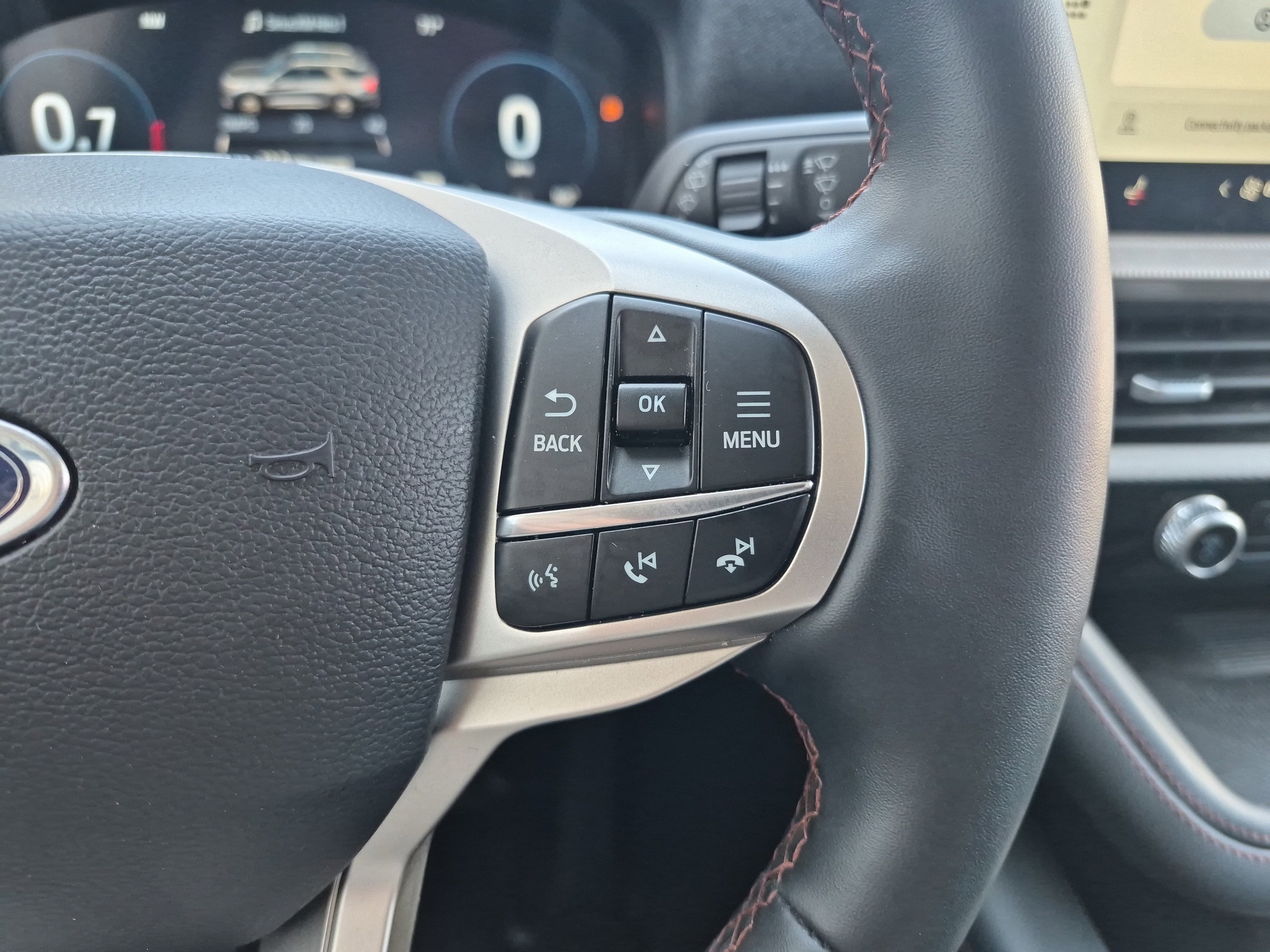 Certified 2025 Ford Explorer Active image 27