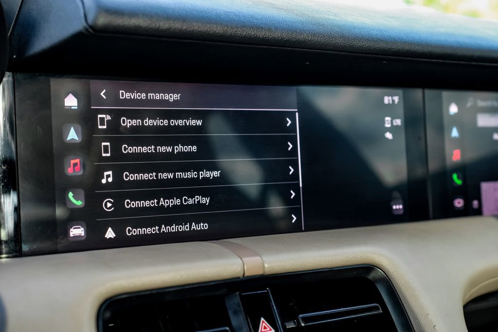 Used 2022 Porsche Taycan image 29