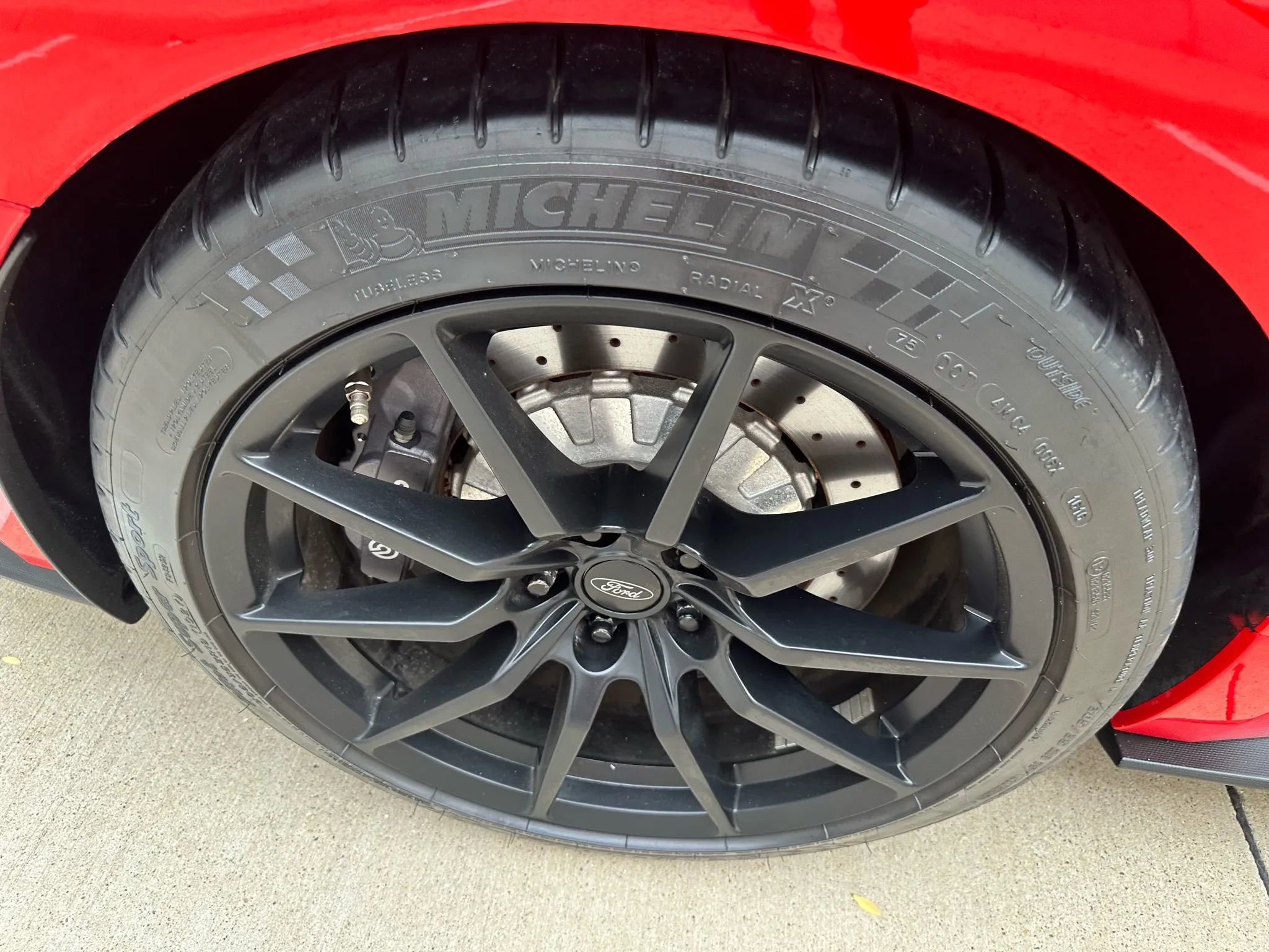 Used 2016 Ford Mustang Shelby GT350 w/ Technology Package image 10
