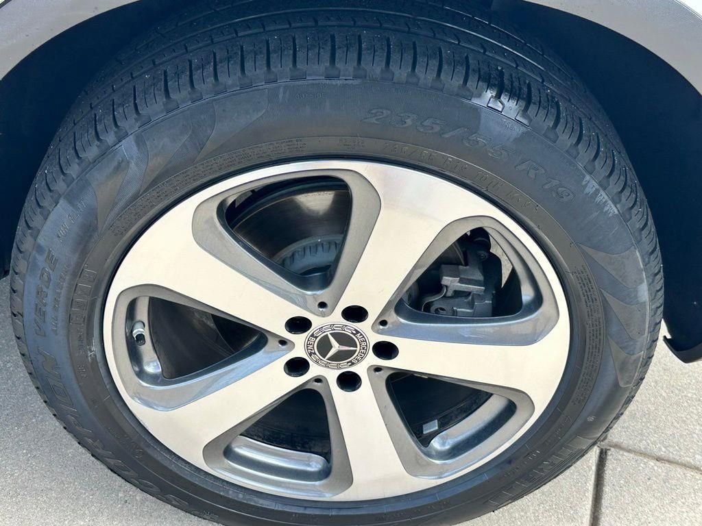 Used 2022 Mercedes-Benz GLC 300 image 25