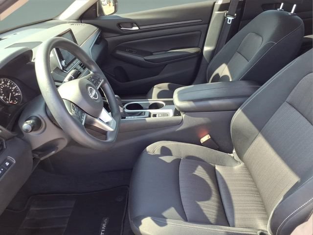 Used 2024 Nissan Altima 2.5 SV AWD/4WD image 11