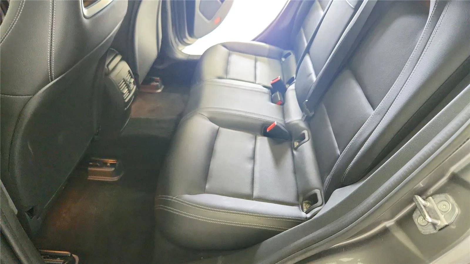 Used 2019 Mercedes-Benz CLA 250 image 32