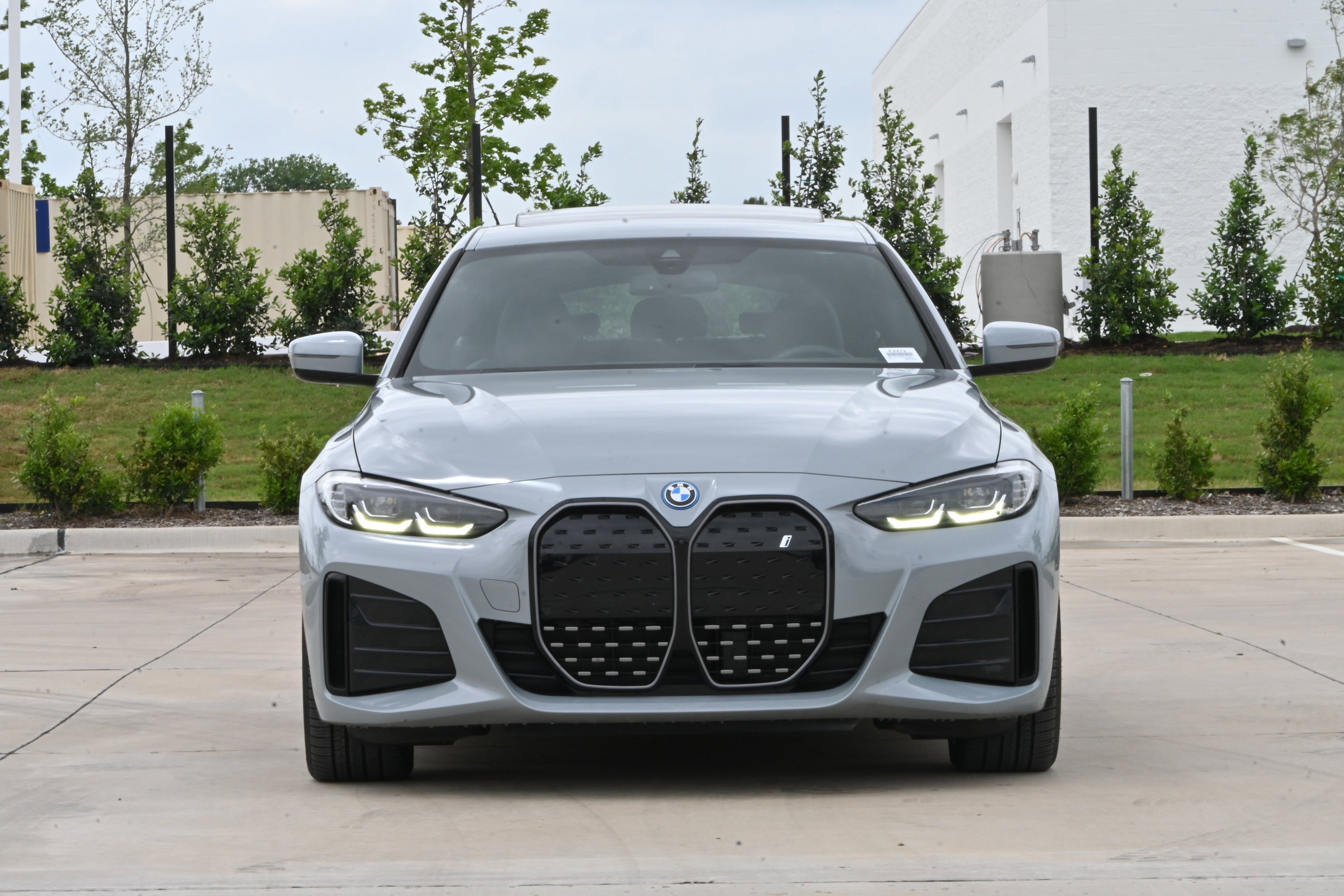 Certified 2024 BMW i4 eDrive40 w/ M Sport Package RWD image 3