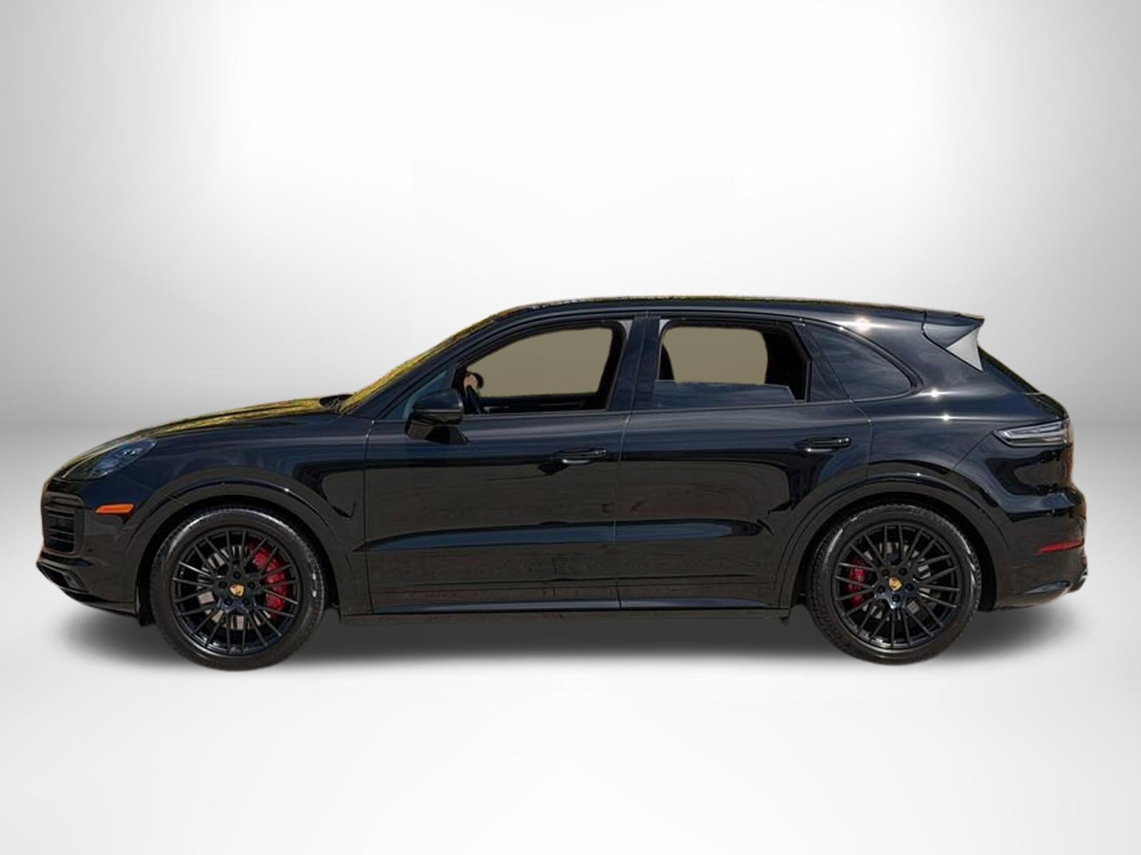 Used 2023 Porsche Cayenne GTS w/ Assistance Package AWD/4WD image 7