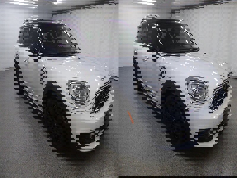 Used 2017 MINI Cooper Countryman S image 1