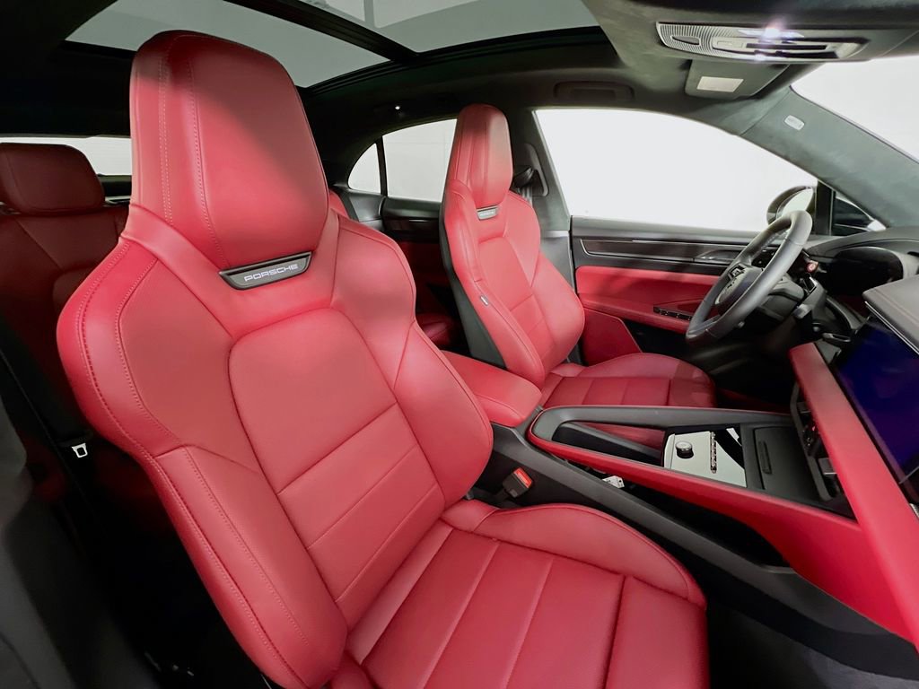 New 2026 Porsche Macan Turbo Electric image 30