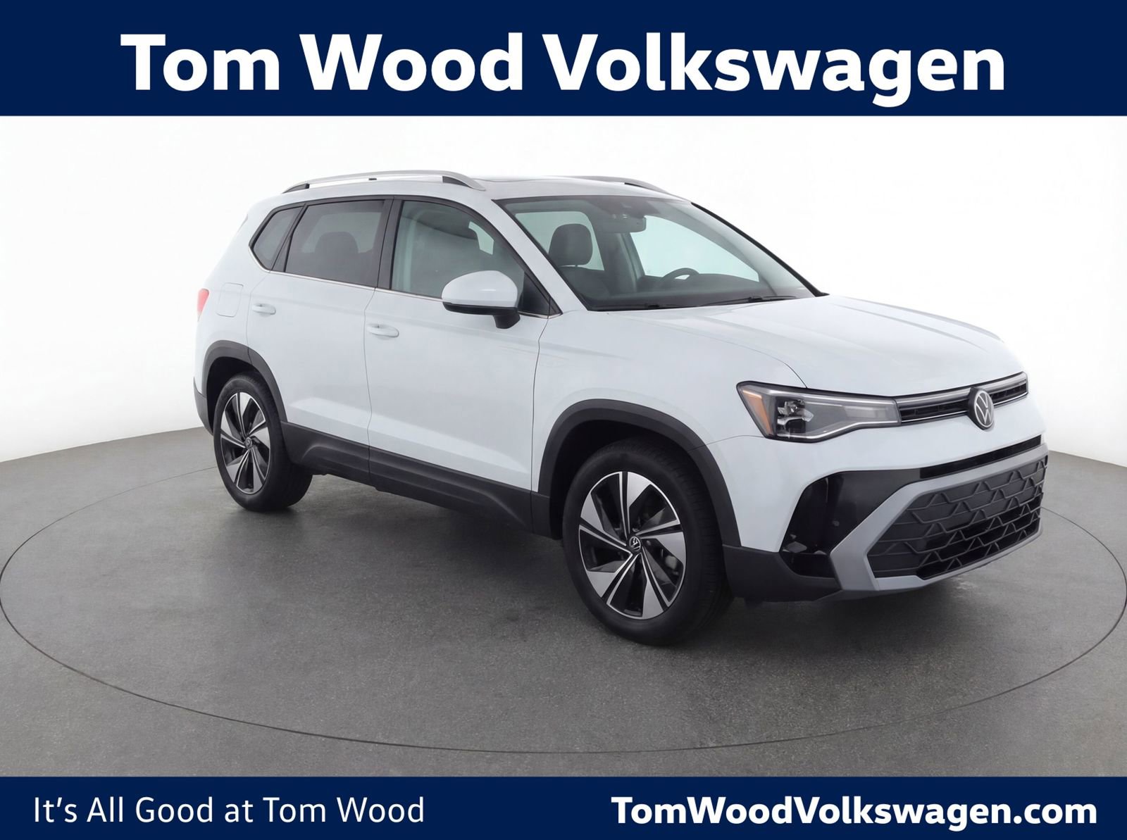 Used 2025 Volkswagen Taos SE w/ Panoramic Sunroof Package AWD/4WD image 1