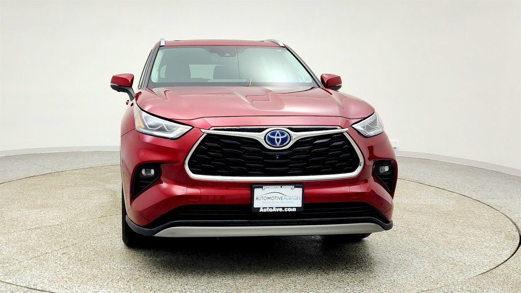 Used 2023 Toyota Highlander Platinum AWD/4WD image 2