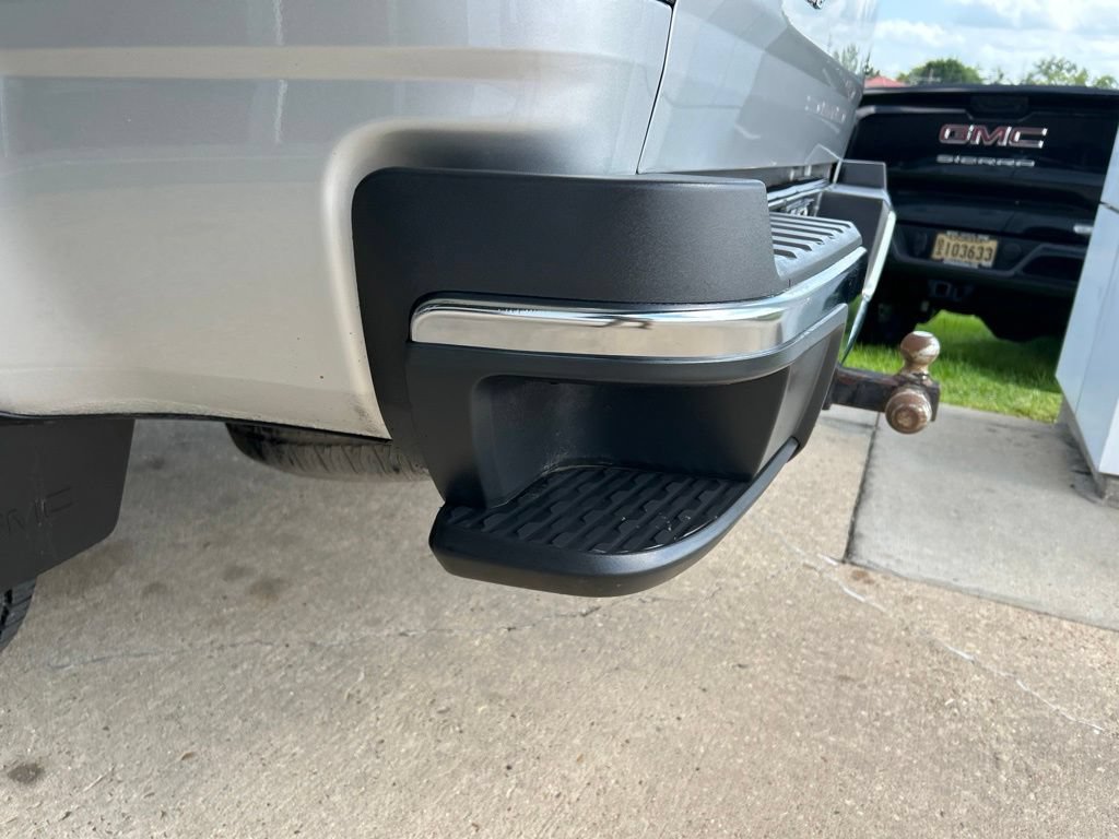 Used 2018 GMC Canyon SLE w/ SLE Convenience Package RWD image 10