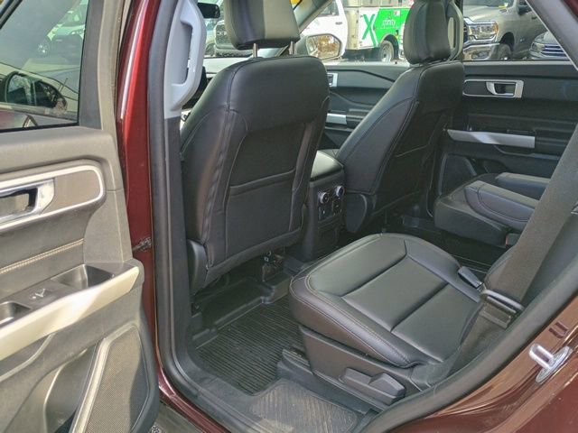Used 2022 Ford Explorer XLT w/ Equipment Group 202A image 21