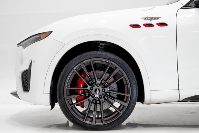 Used 2022 Maserati Levante Trofeo AWD/4WD image 32