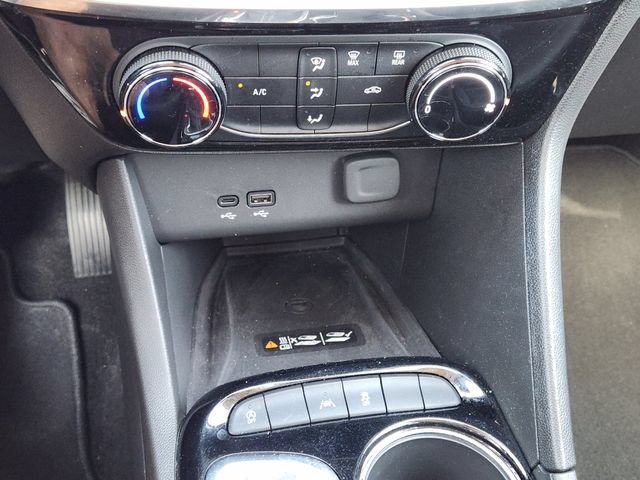 Used 2024 Buick Encore GX Sport Touring w/ Advanced Technology Package FWD image 19