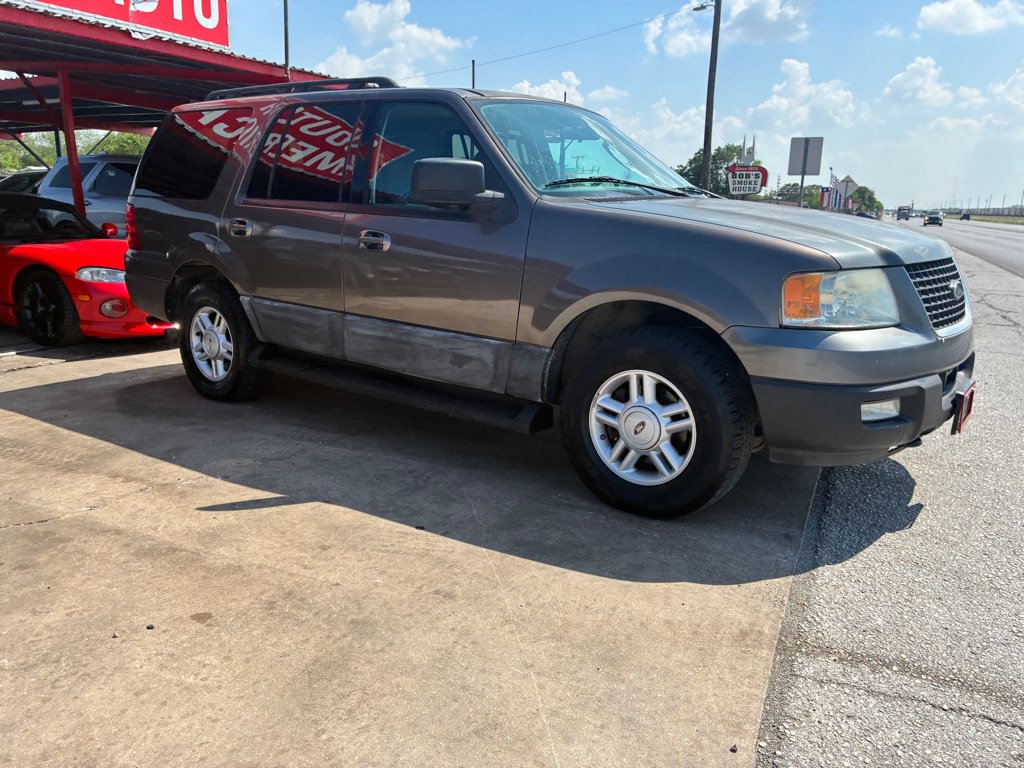 Used 2005 Ford Expedition XLT AWD/4WD image 13