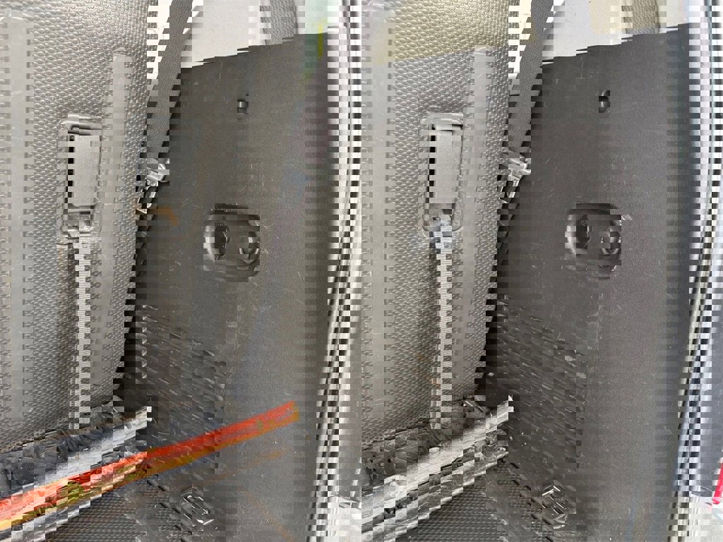 Used 2006 Nissan Pathfinder SE w/ (P01) Se Premium Pkg image 44