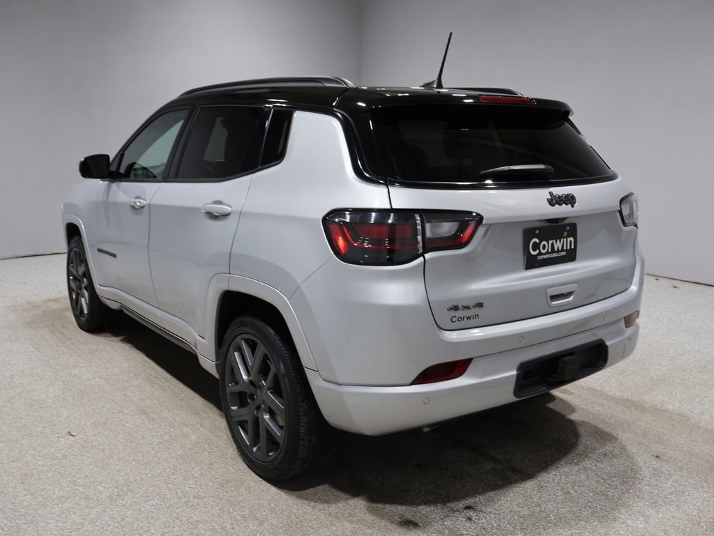 Used 2024 Jeep Compass Limited w/ High Altitude Package image 4