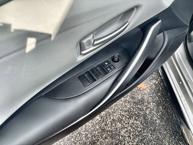 Used 2025 Toyota Corolla SE image 22