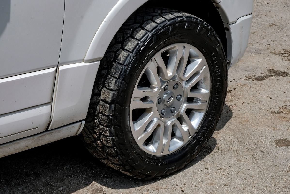 Used 2014 Ford Expedition EL Limited w/ Equipment Group 301A AWD/4WD image 60