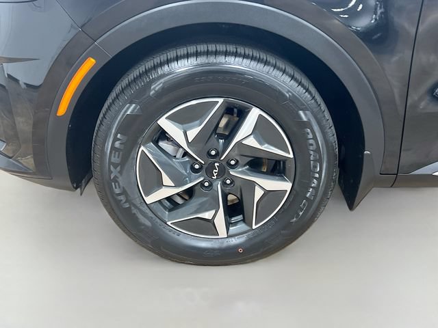 Certified 2023 Kia Sorento EX FWD image 33