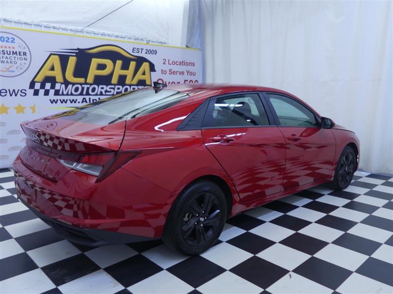 Used 2023 Hyundai Elantra SEL image 6