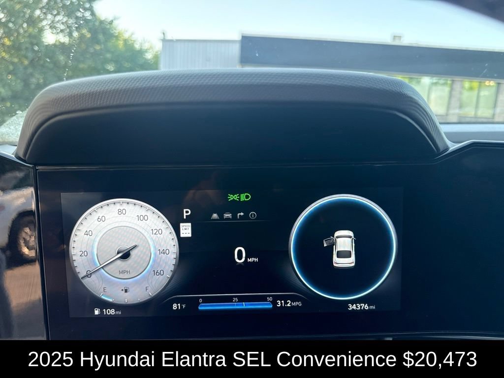Used 2025 Hyundai Elantra SEL FWD image 23