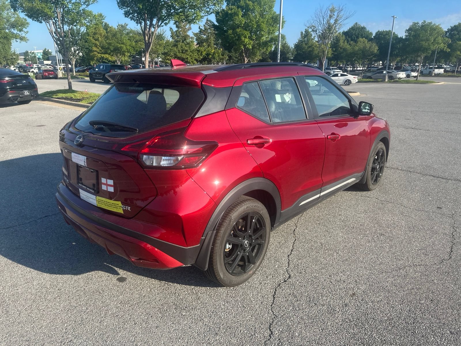 Used 2024 Nissan Kicks SR w/ SR Premium Package FWD image 5