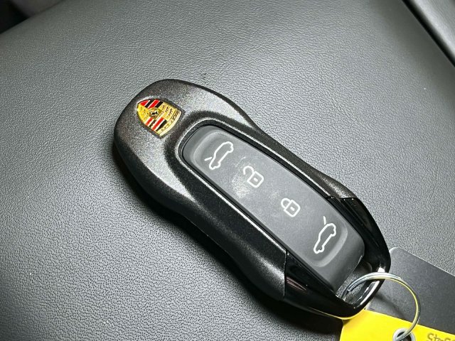 New 2026 Porsche Cayenne Electric AWD/4WD image 49