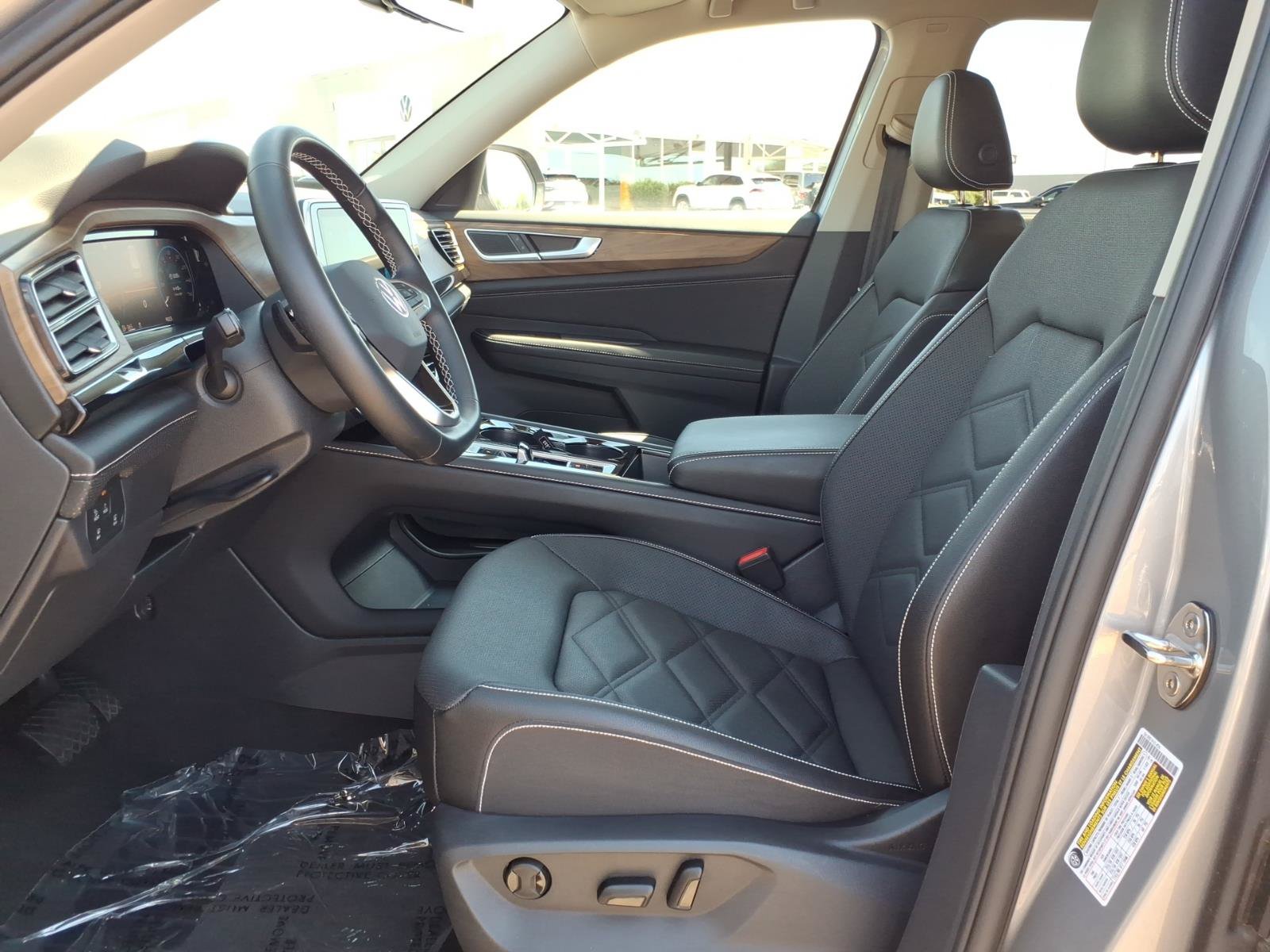 Certified 2026 Volkswagen Atlas SE w/ Panoramic Sunroof Package FWD image 20