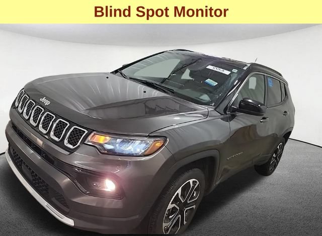 Used 2023 Jeep Compass Limited AWD/4WD image 4