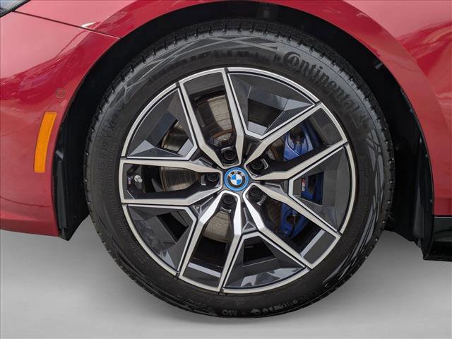 Used 2025 BMW i5 xDrive40 w/ Executive Package image 25