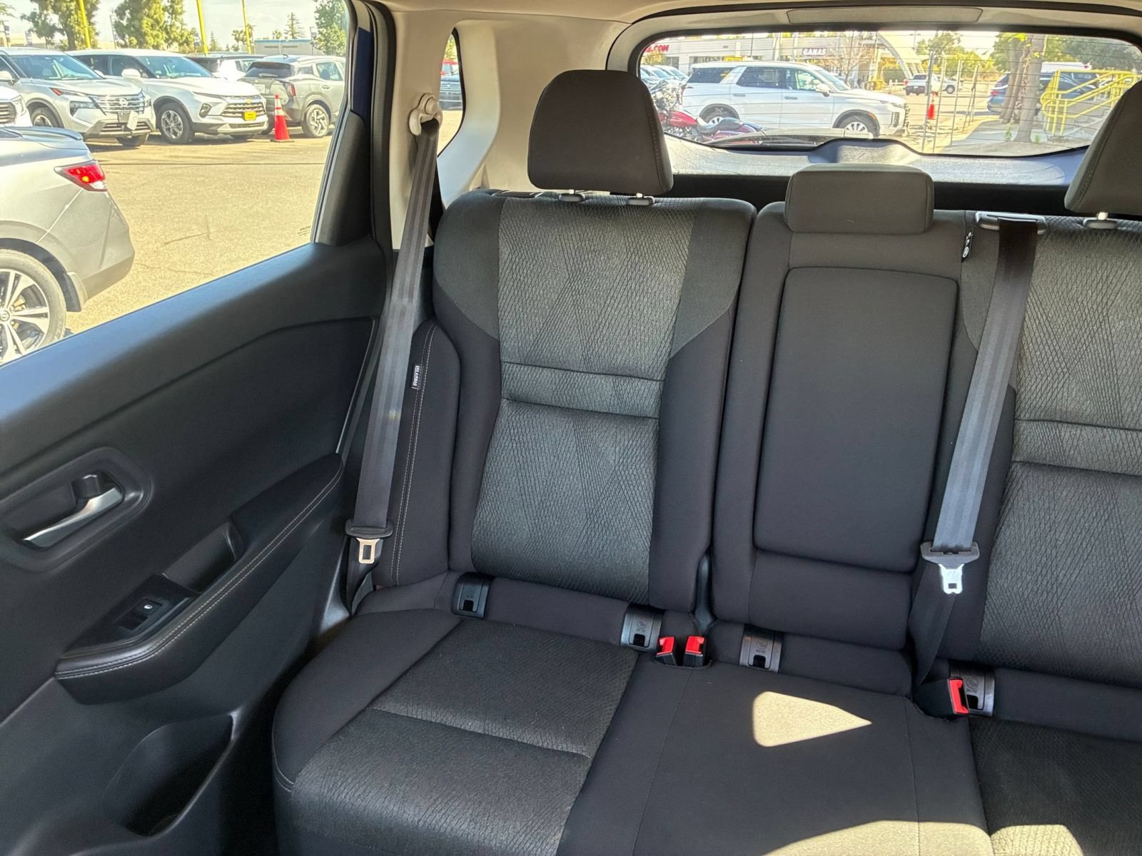 Used 2025 Nissan Rogue SV FWD image 39