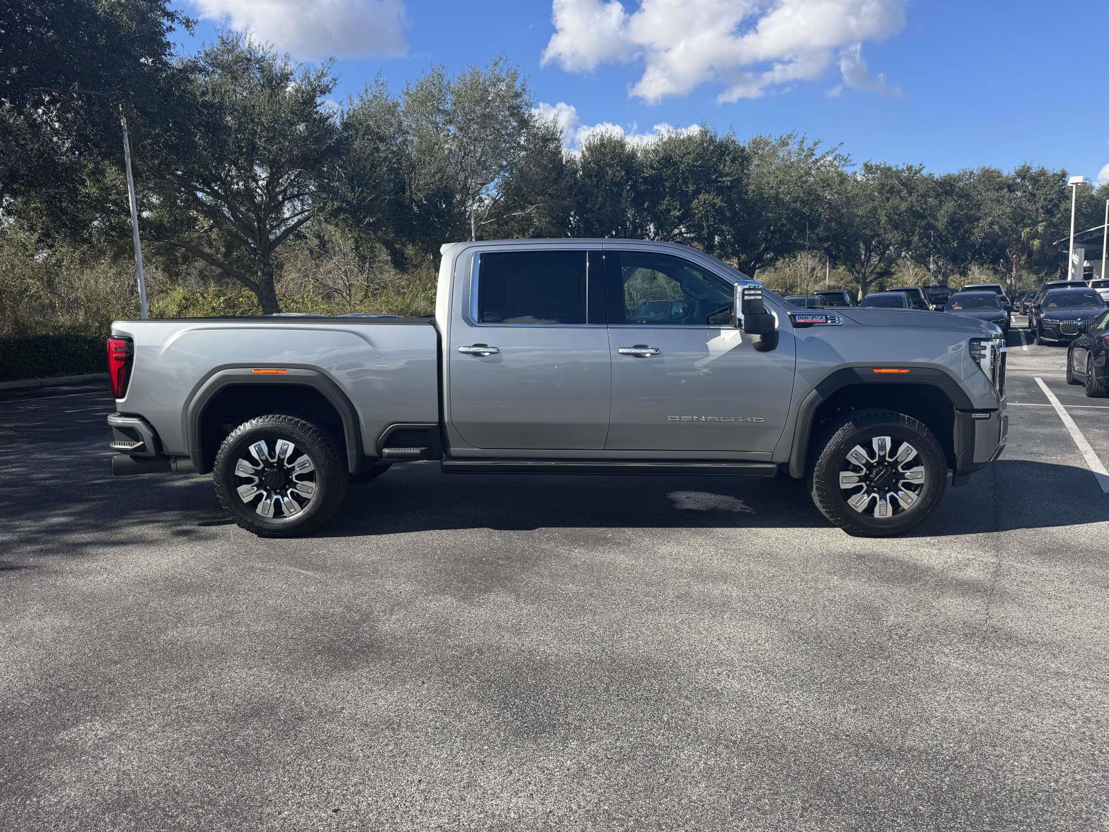 Used 2025 GMC Sierra 2500 Denali w/ Denali Reserve Package image 3