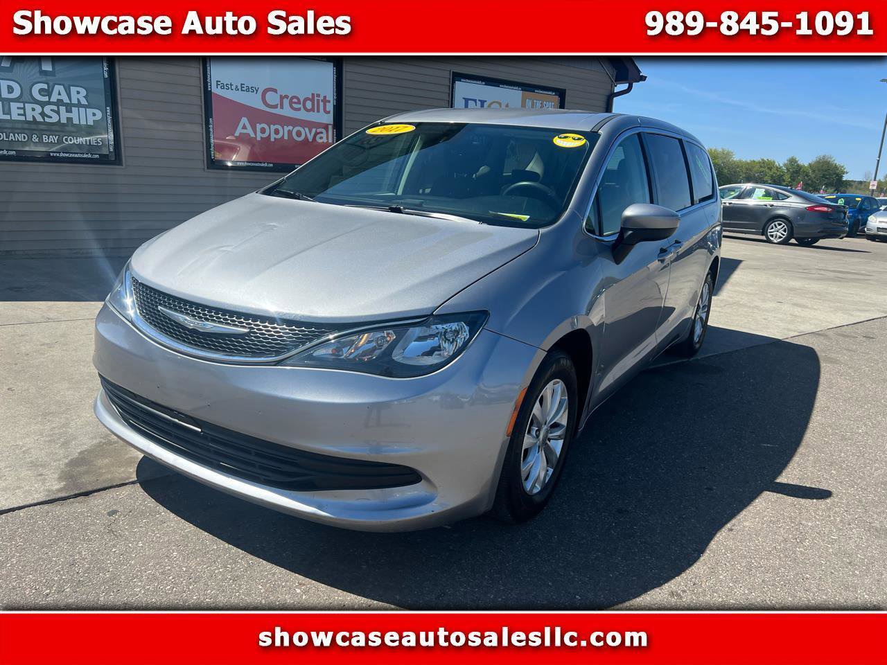 Used 2017 Chrysler Pacifica Touring w/ Tire & Wheel Group