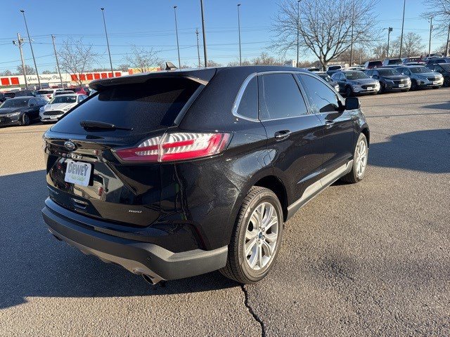 Used 2022 Ford Edge Titanium w/ Equipment Group 301A image 5