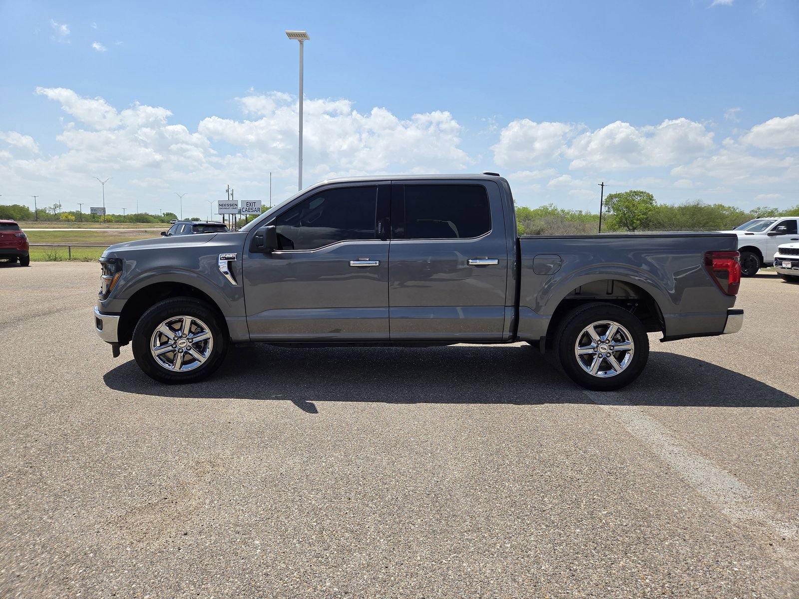 Used 2024 Ford F150 XLT w/ Mobile Office Package RWD image 4