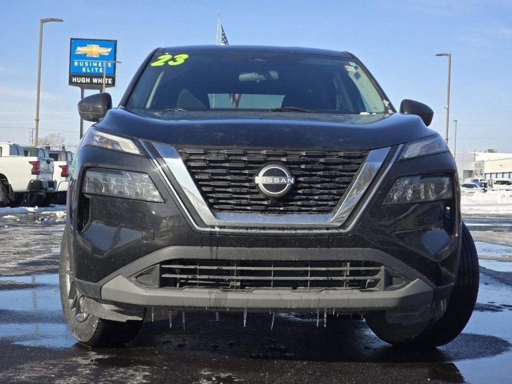 Used 2023 Nissan Rogue S image 8