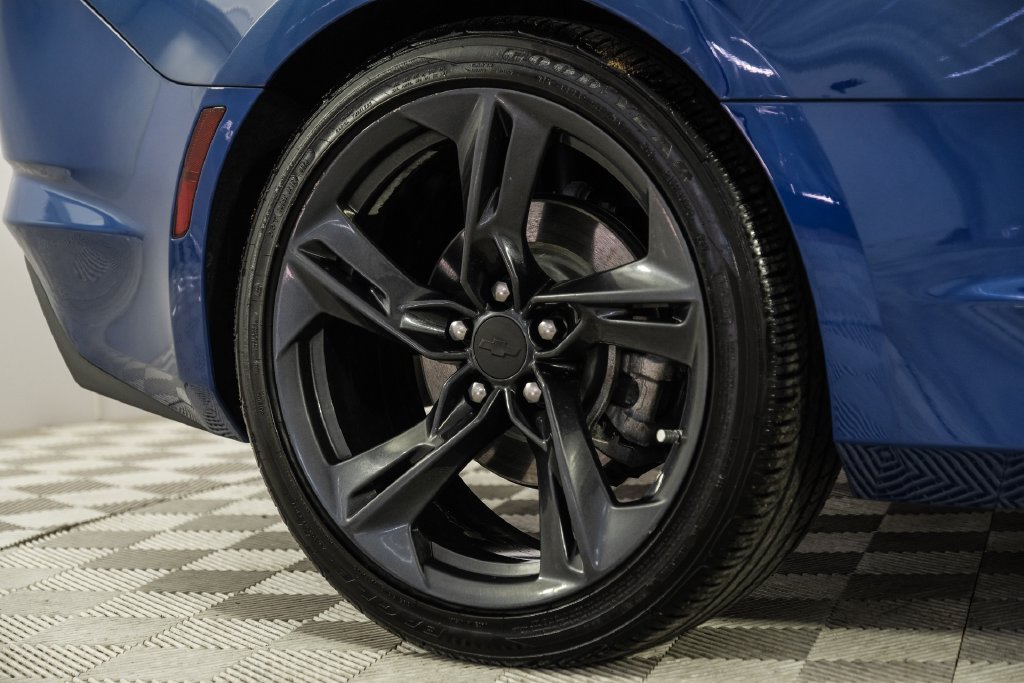 Used 2020 Chevrolet Camaro LT RWD image 52