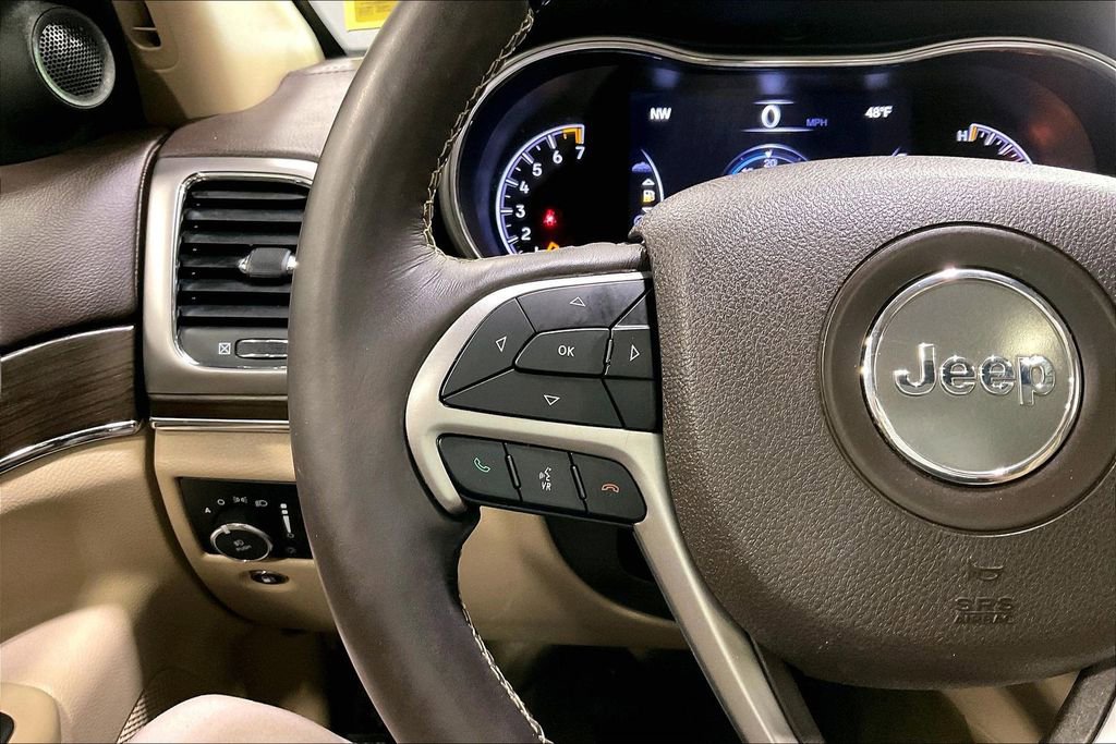 Used 2018 Jeep Grand Cherokee Overland AWD/4WD image 11