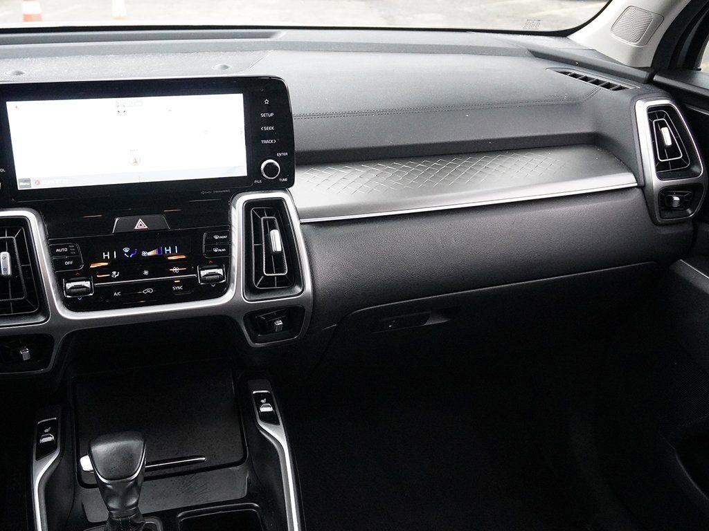Used 2022 Kia Sorento S image 34